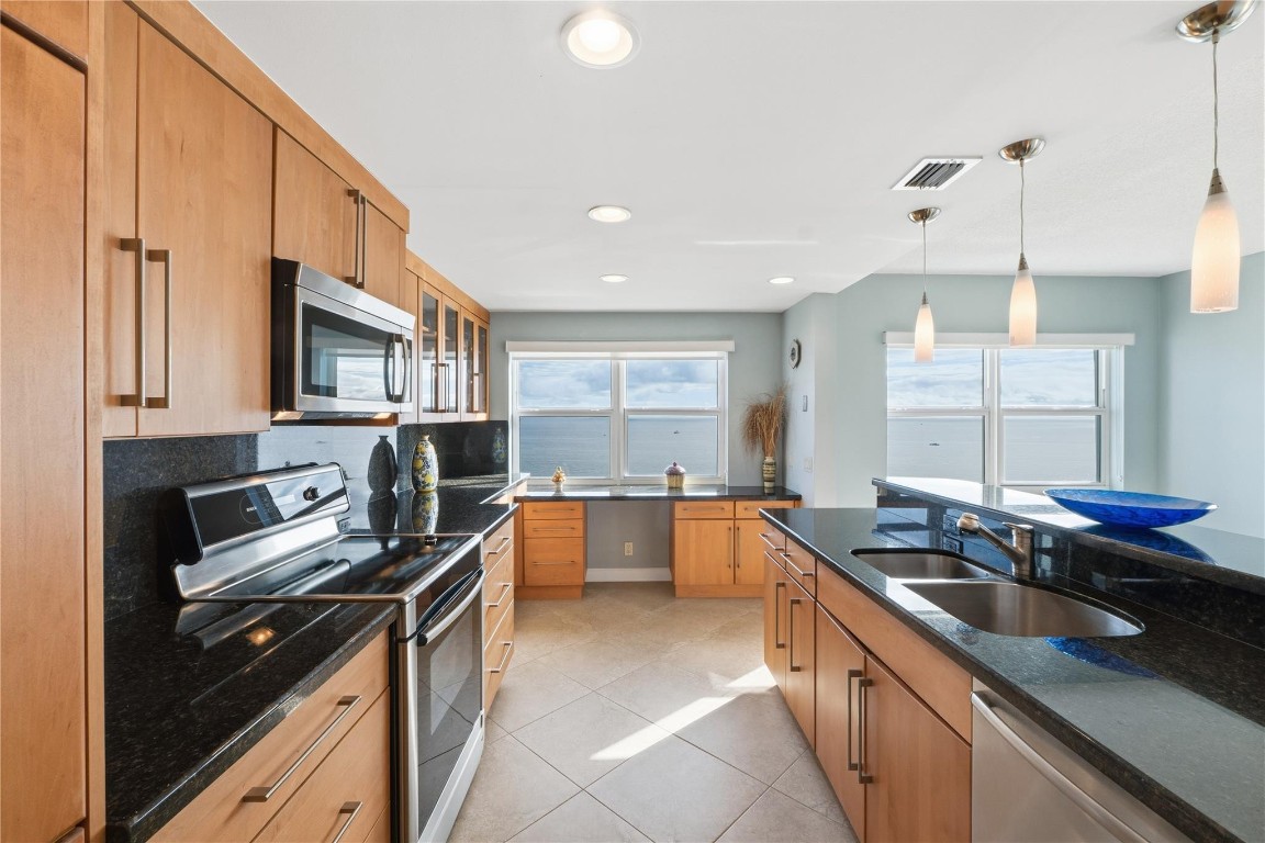 Sea Monarch - Residential