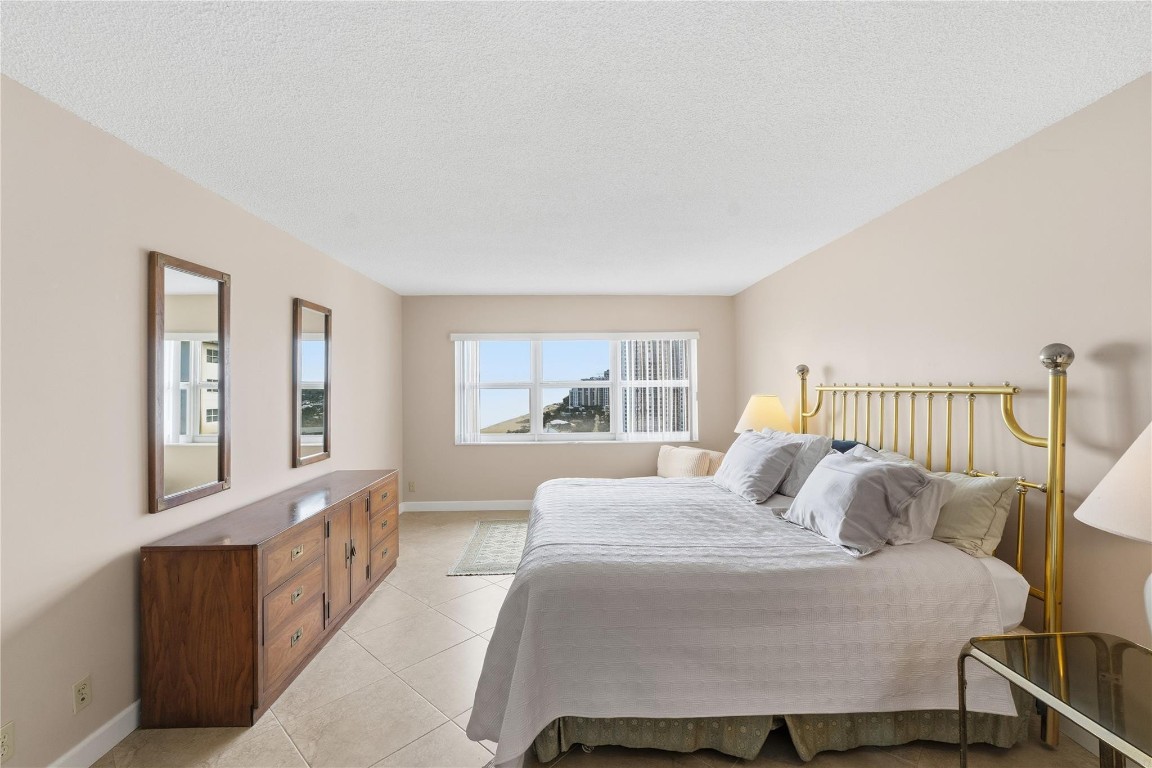 Sea Monarch - Residential