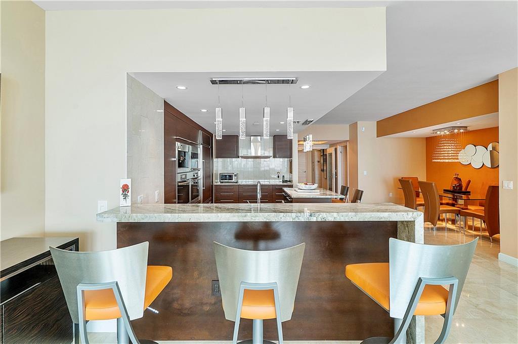 Las Olas Beach Club - Residential