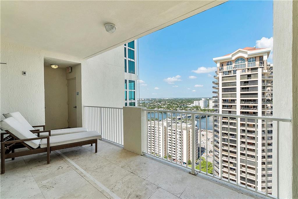 Las Olas Beach Club - Residential