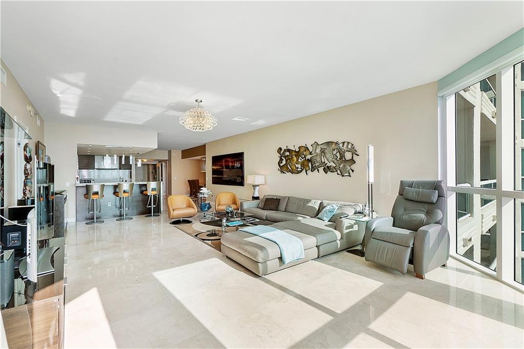Las Olas Beach Club - Residential