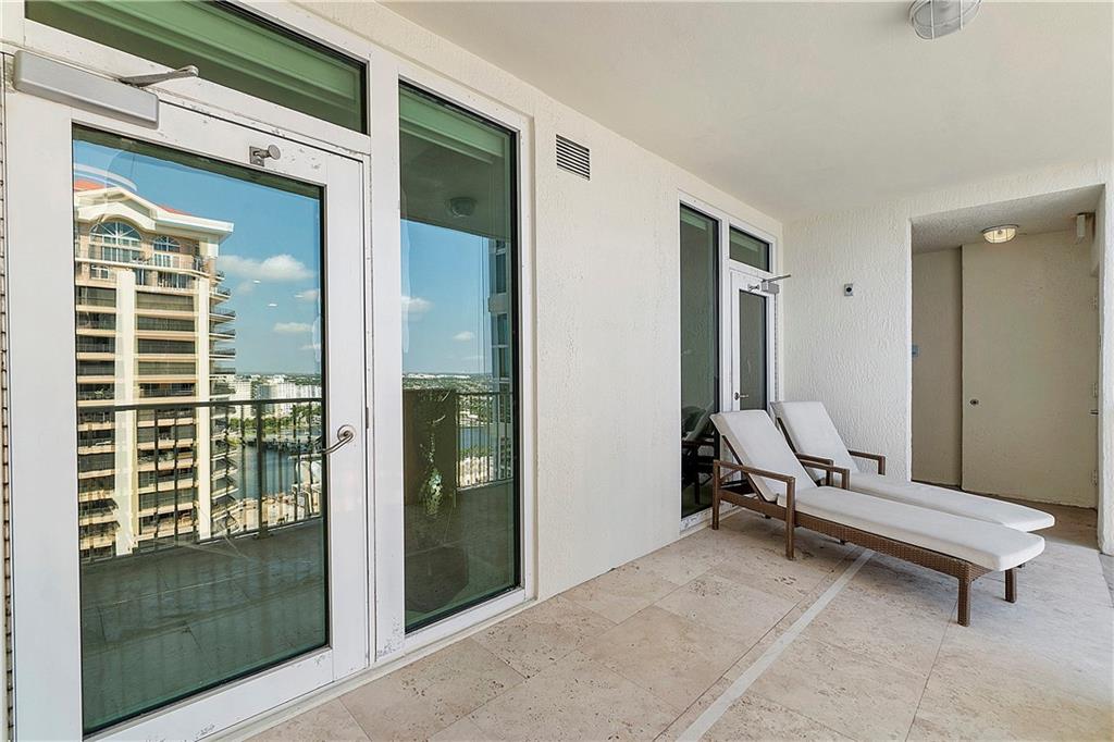 Las Olas Beach Club - Residential