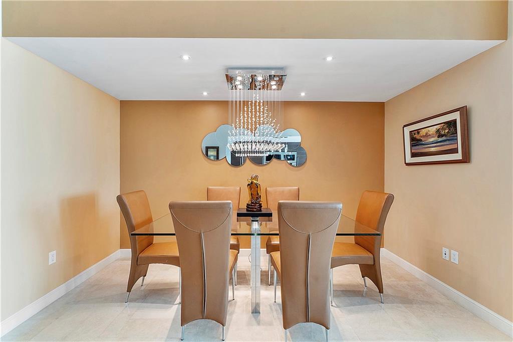Las Olas Beach Club - Residential