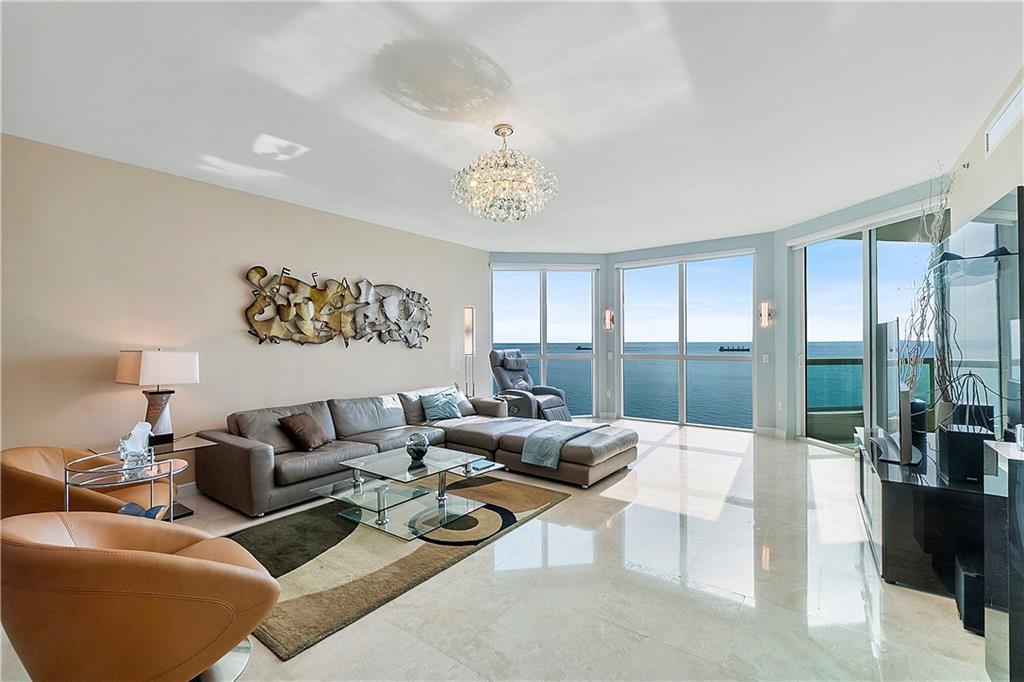 Las Olas Beach Club - Residential