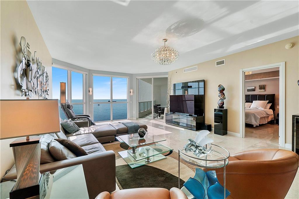 Las Olas Beach Club - Residential