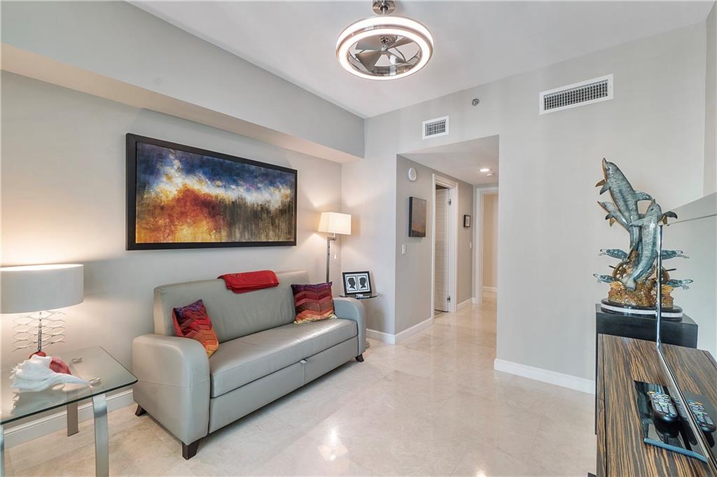 Las Olas Beach Club - Residential