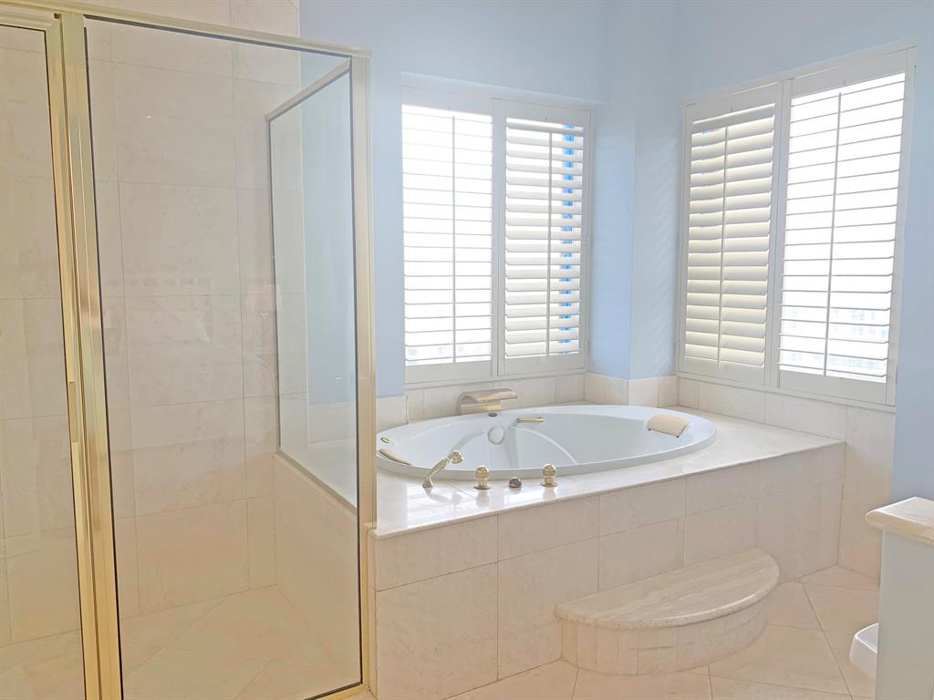 TRUMP PLAZA OF THE PALM BEACHES CONDO - Residential