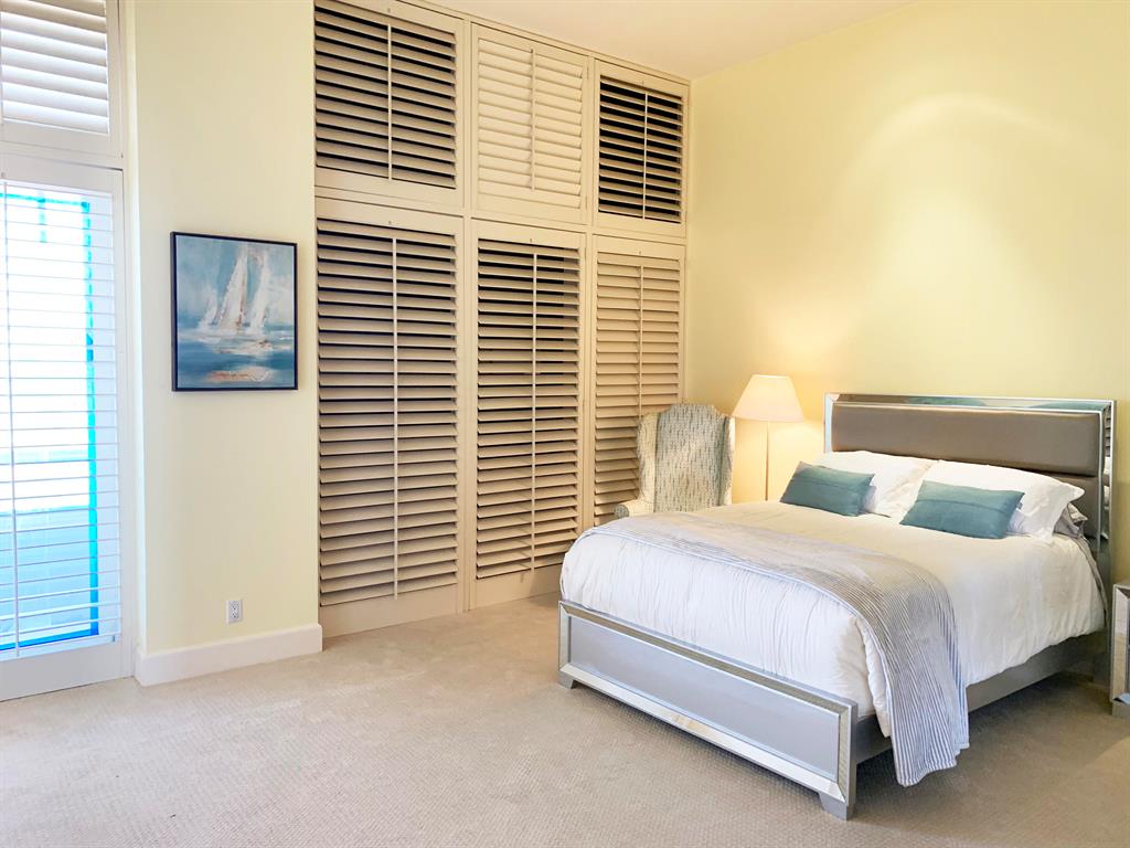 TRUMP PLAZA OF THE PALM BEACHES CONDO - Residential