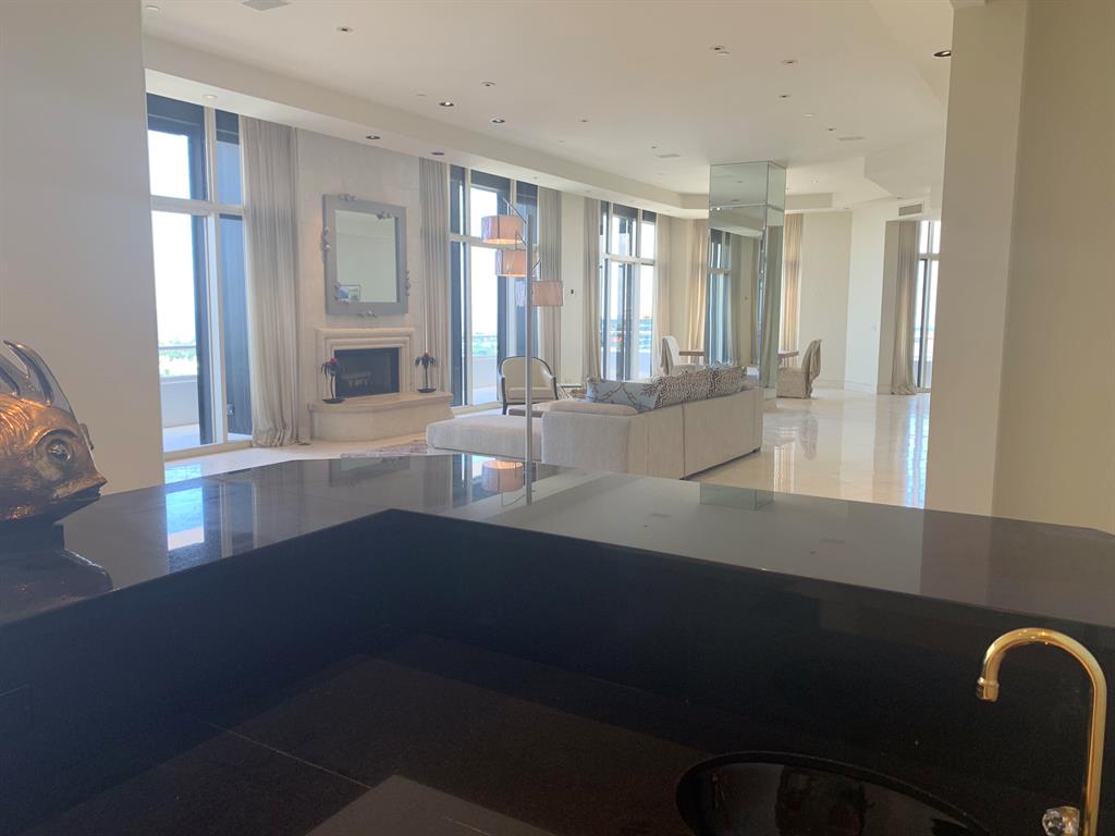 TRUMP PLAZA OF THE PALM BEACHES CONDO - Residential
