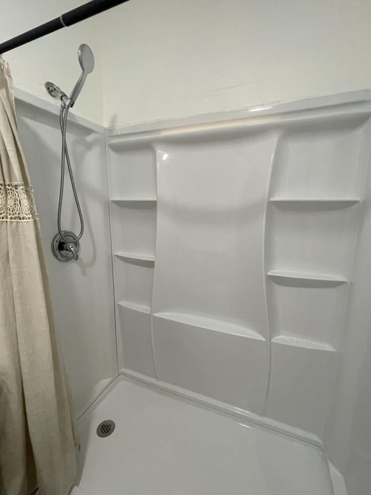 Irene Plaza - Residential