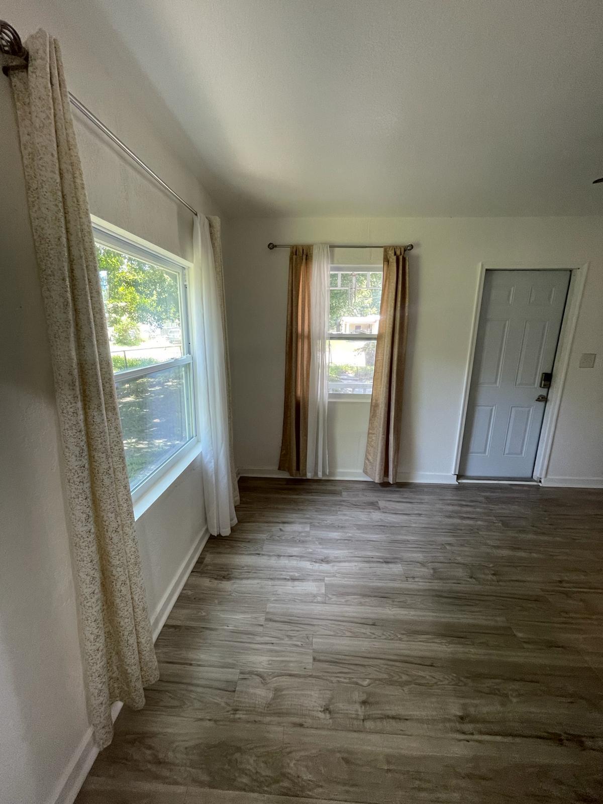 Irene Plaza - Residential