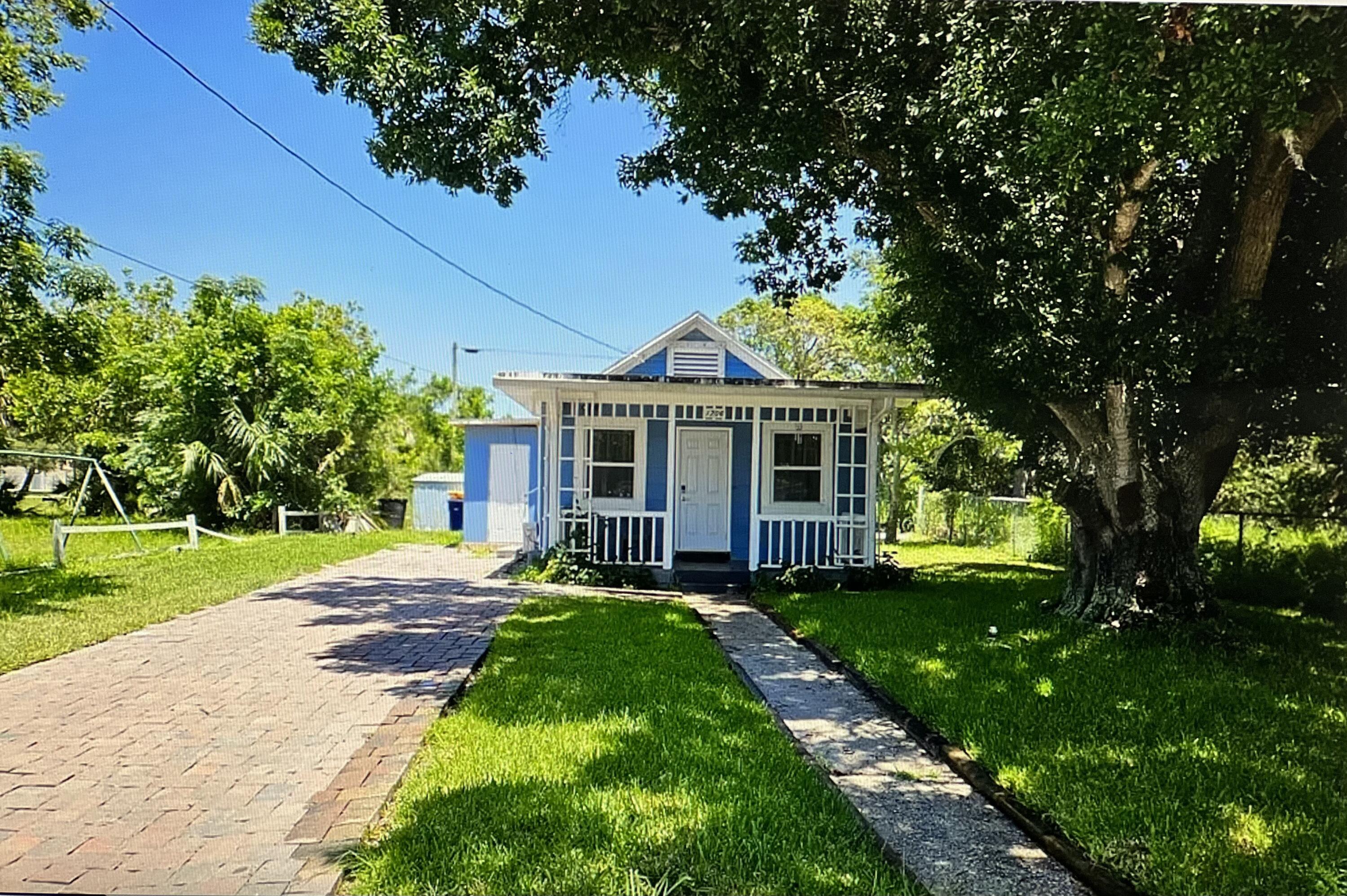 Irene Plaza - Residential