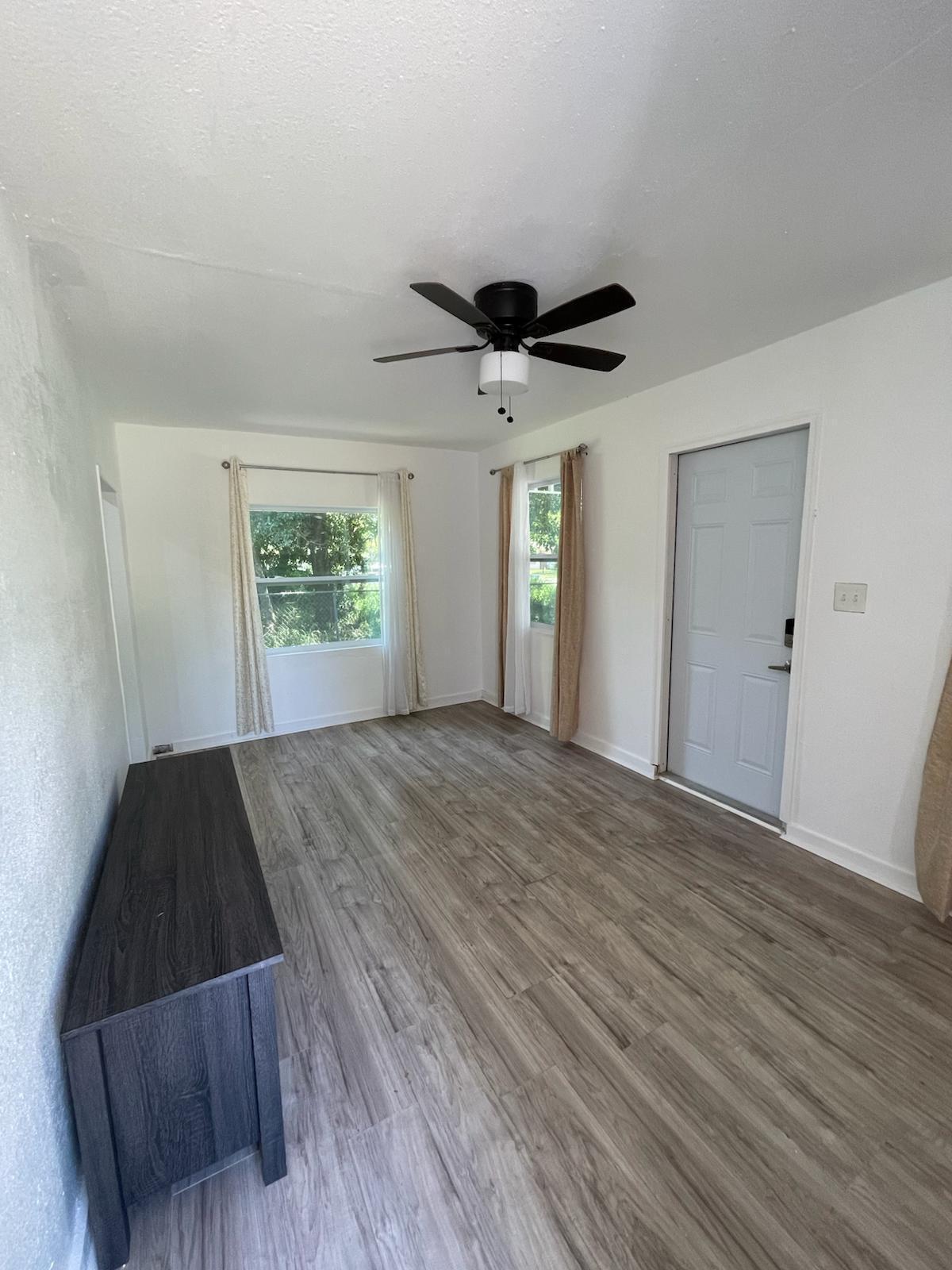 Irene Plaza - Residential