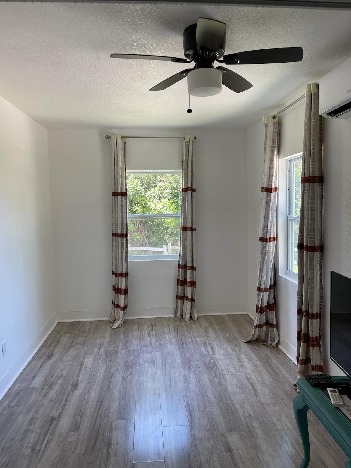 Irene Plaza - Residential