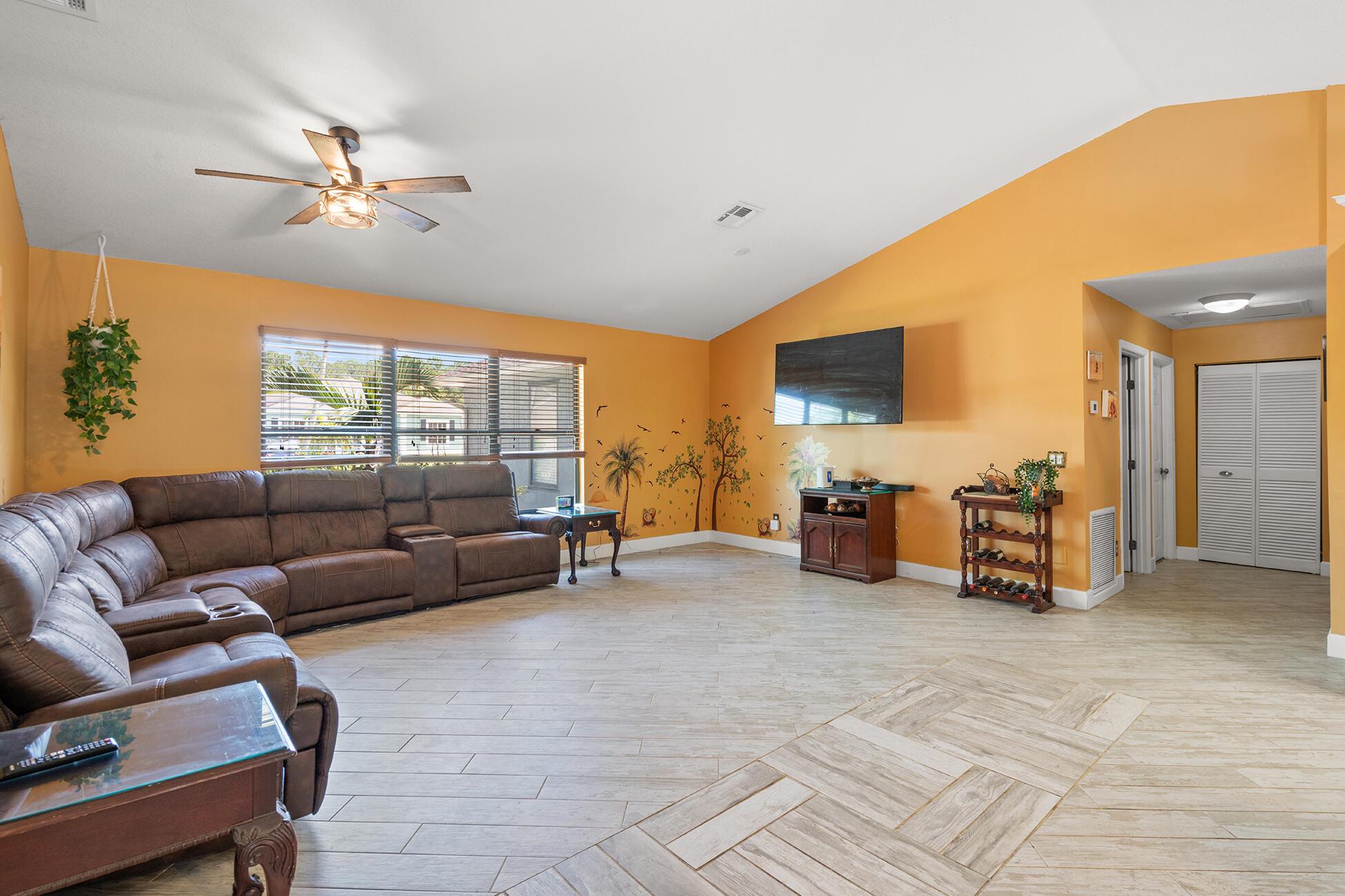 PORT ST LUCIE SECTION 20 - Residential