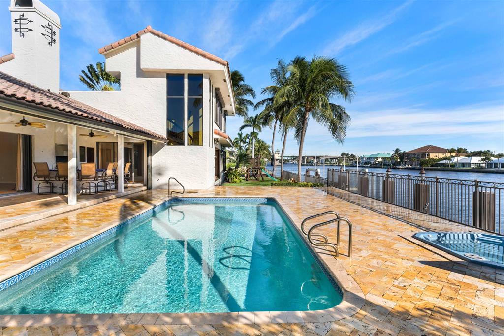 TROPIC ISLE - Residential