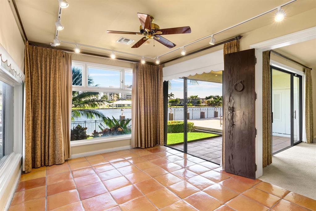 TROPIC ISLE - Residential