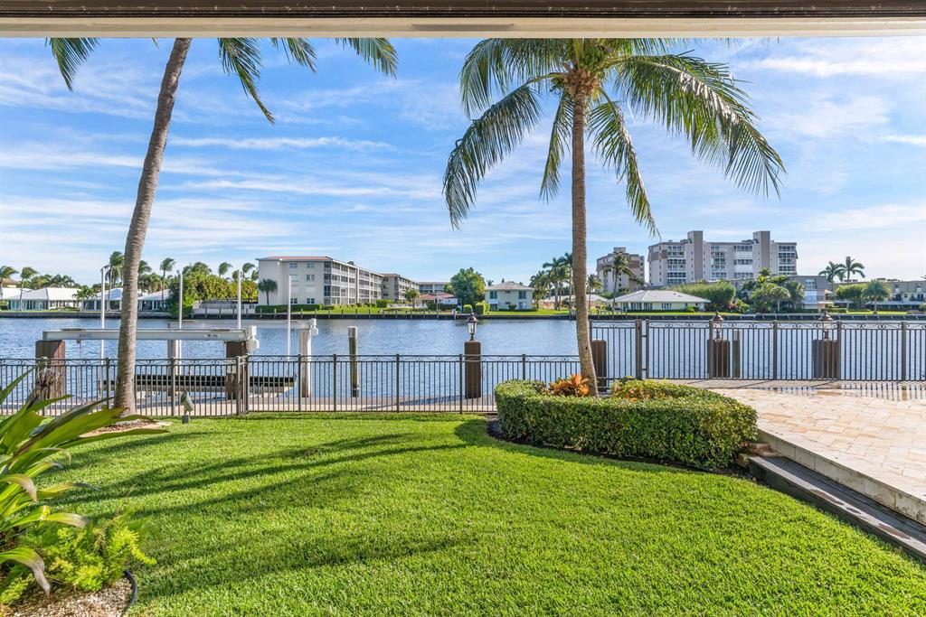 TROPIC ISLE - Residential