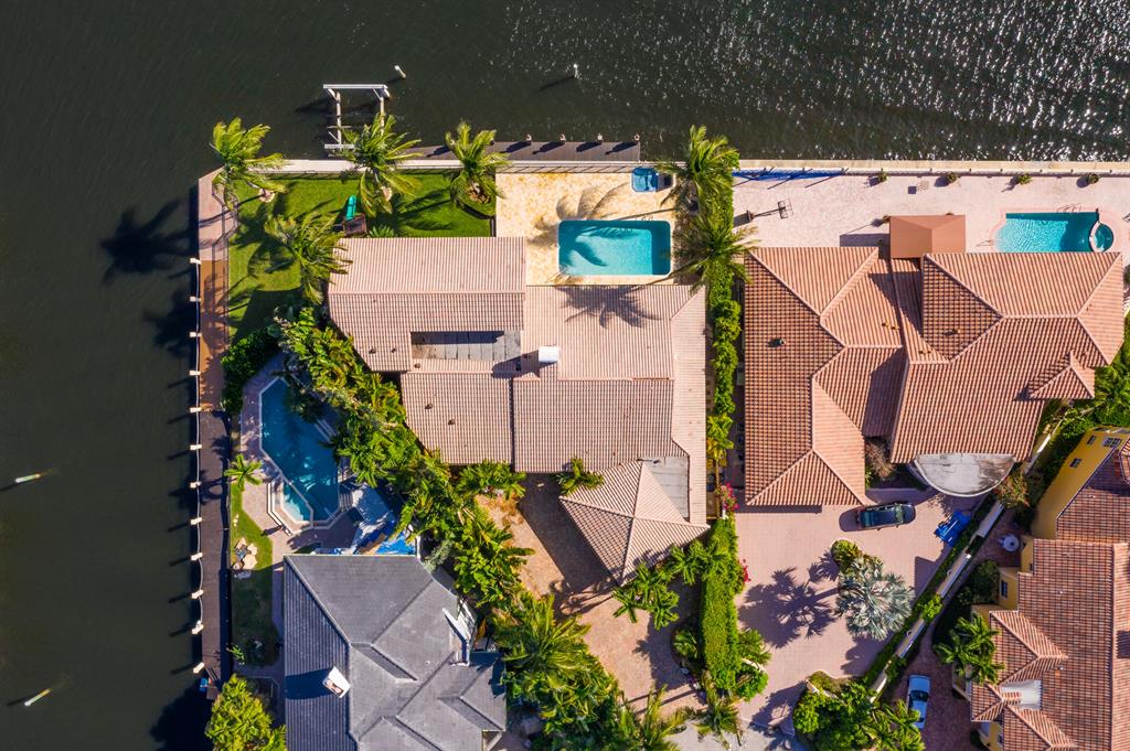 TROPIC ISLE - Residential