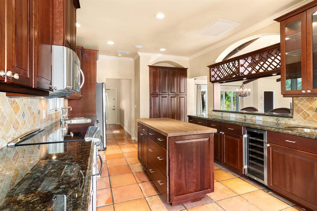 TROPIC ISLE - Residential