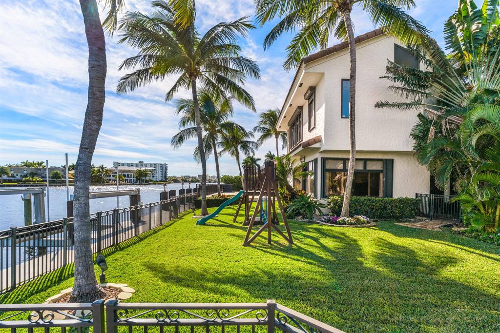 TROPIC ISLE - Residential