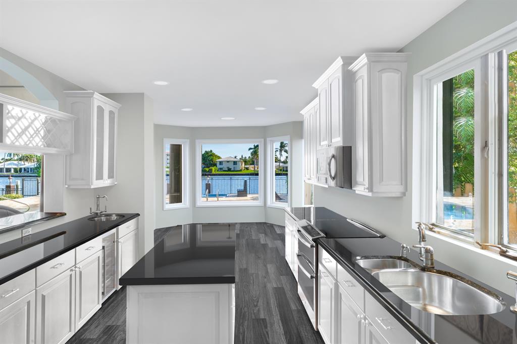 TROPIC ISLE - Residential