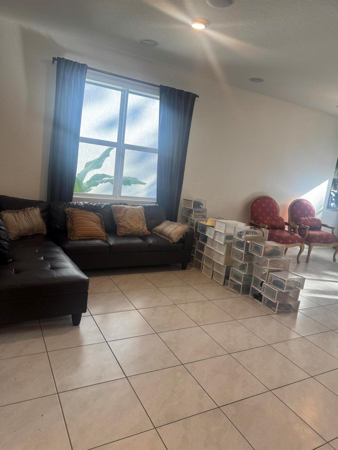 JAXON PARK - Residential Lease