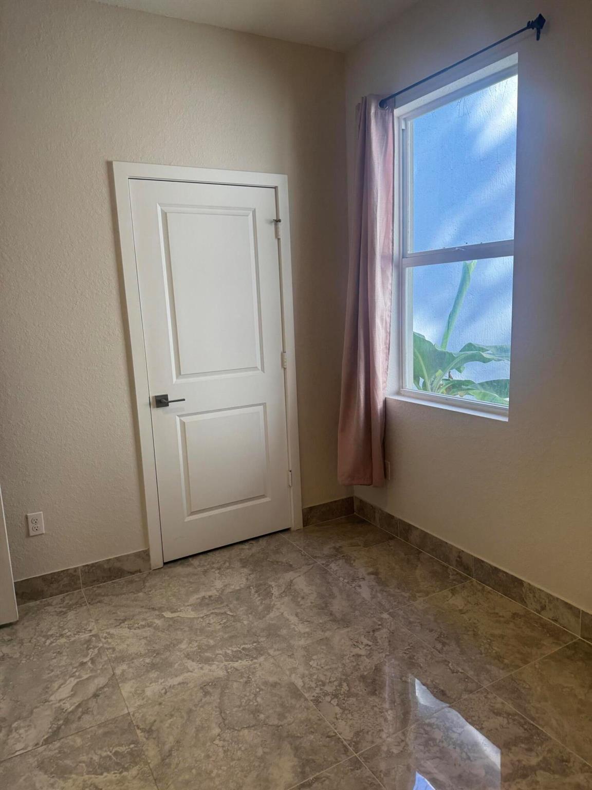 JAXON PARK - Residential Lease