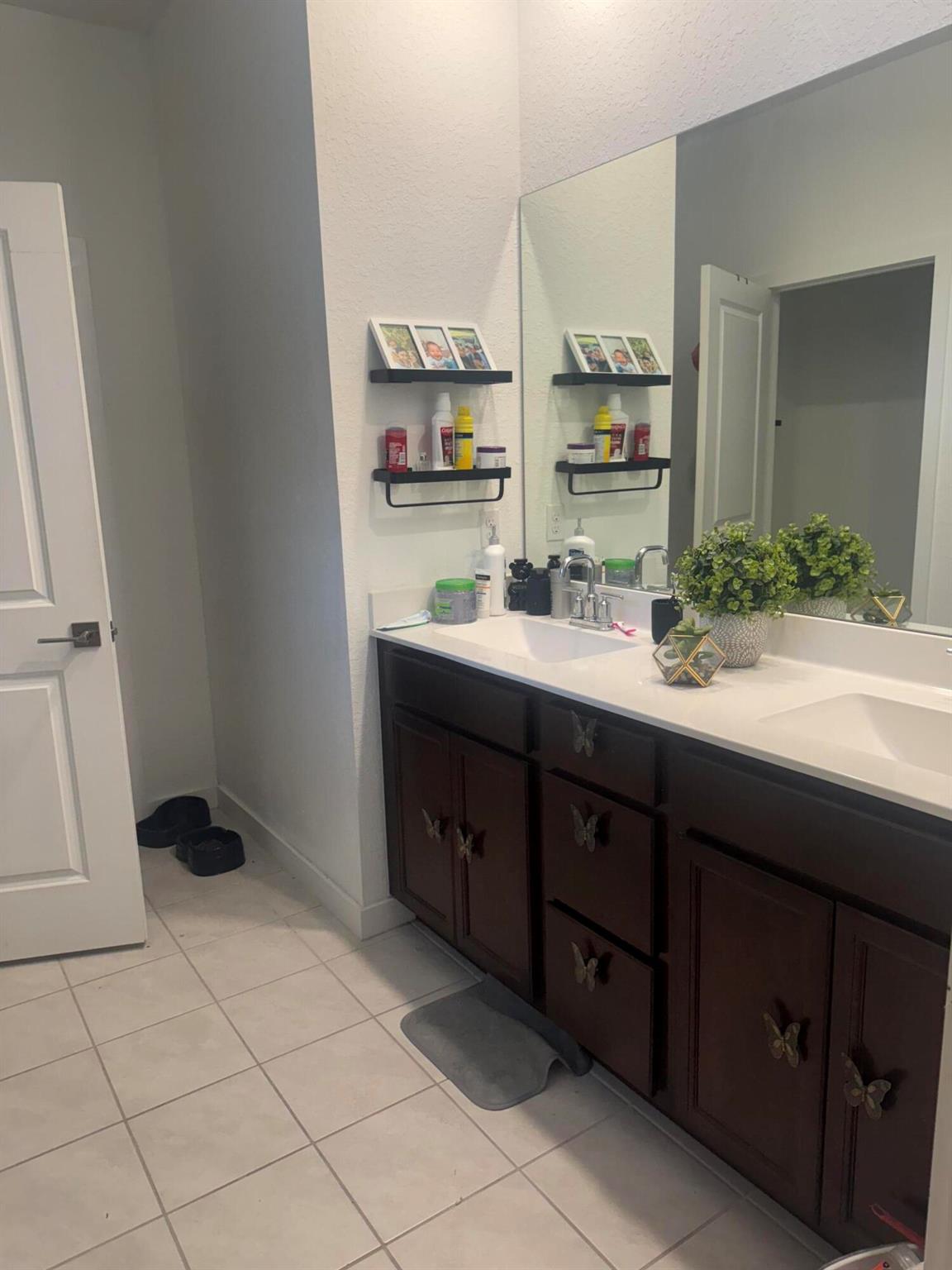 JAXON PARK - Residential Lease