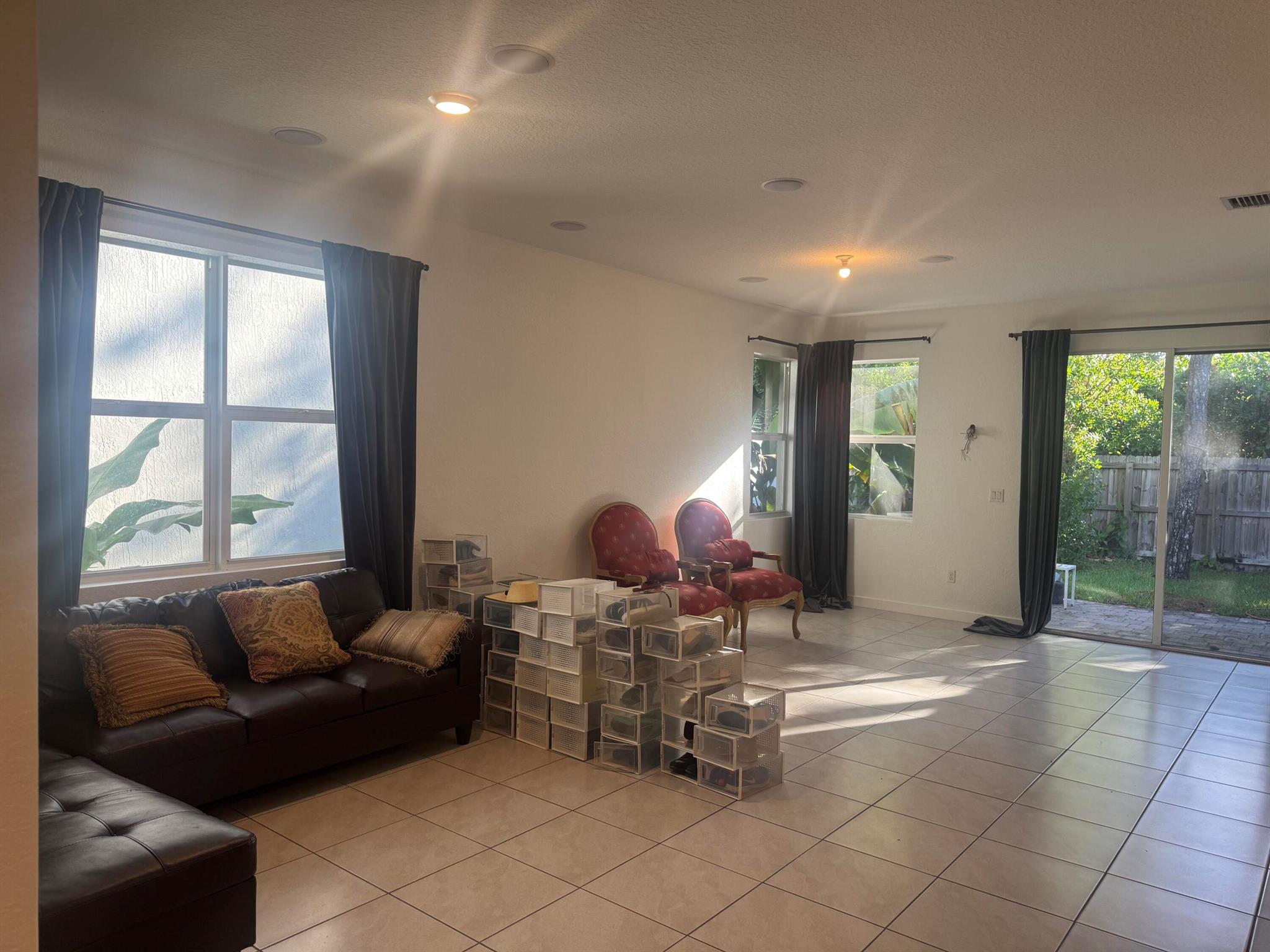 JAXON PARK - Residential Lease