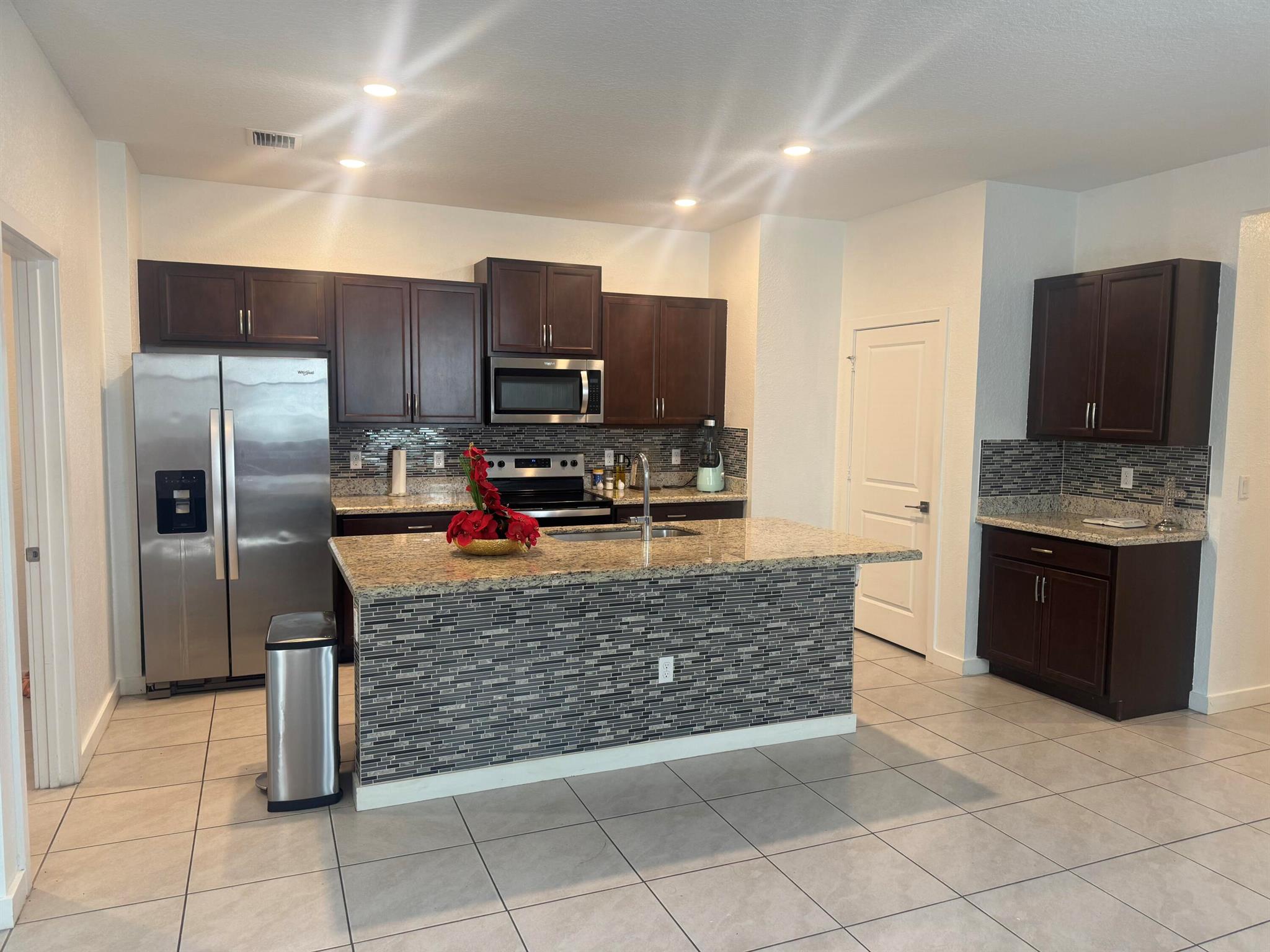 JAXON PARK - Residential Lease