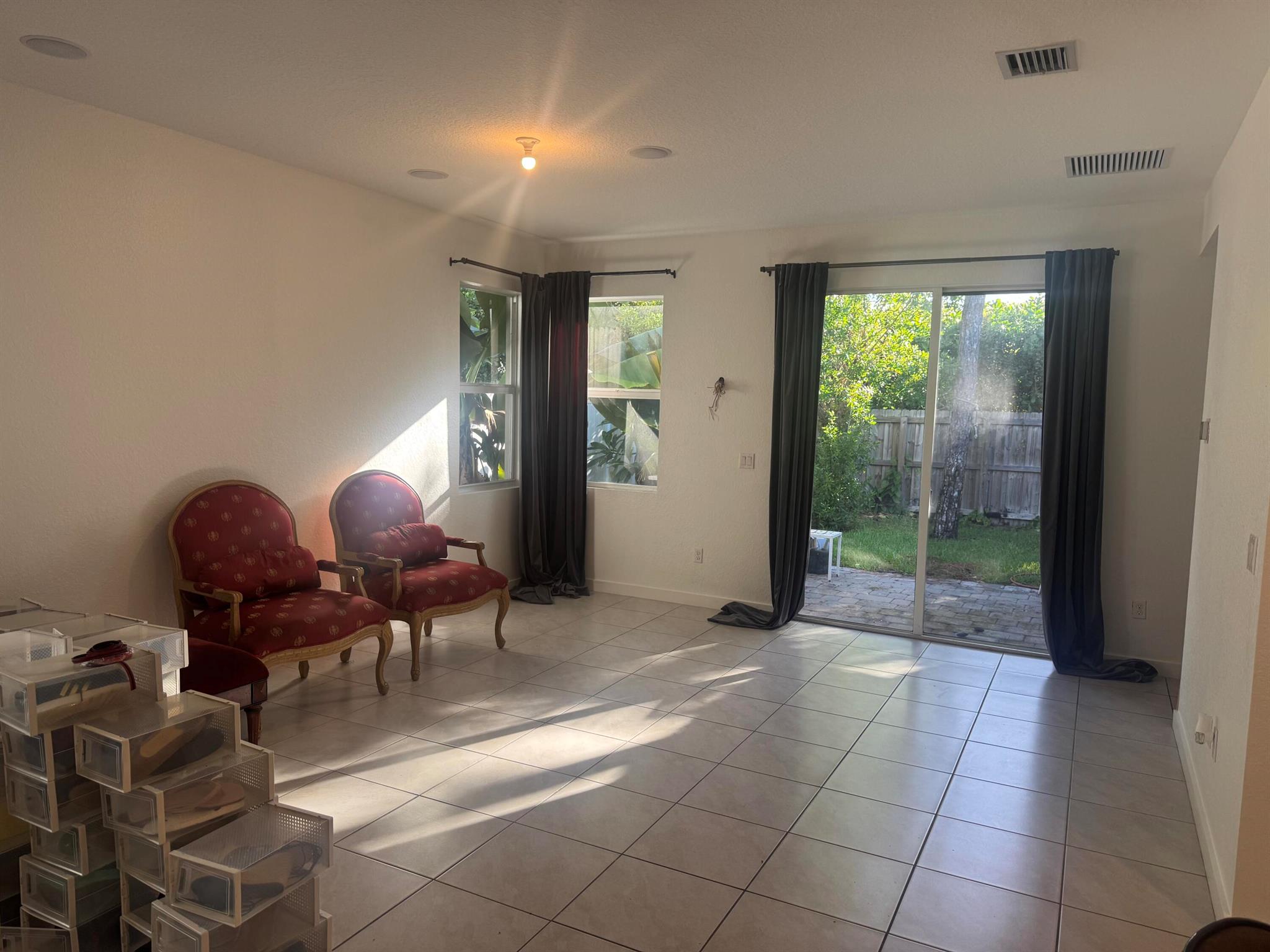 JAXON PARK - Residential Lease