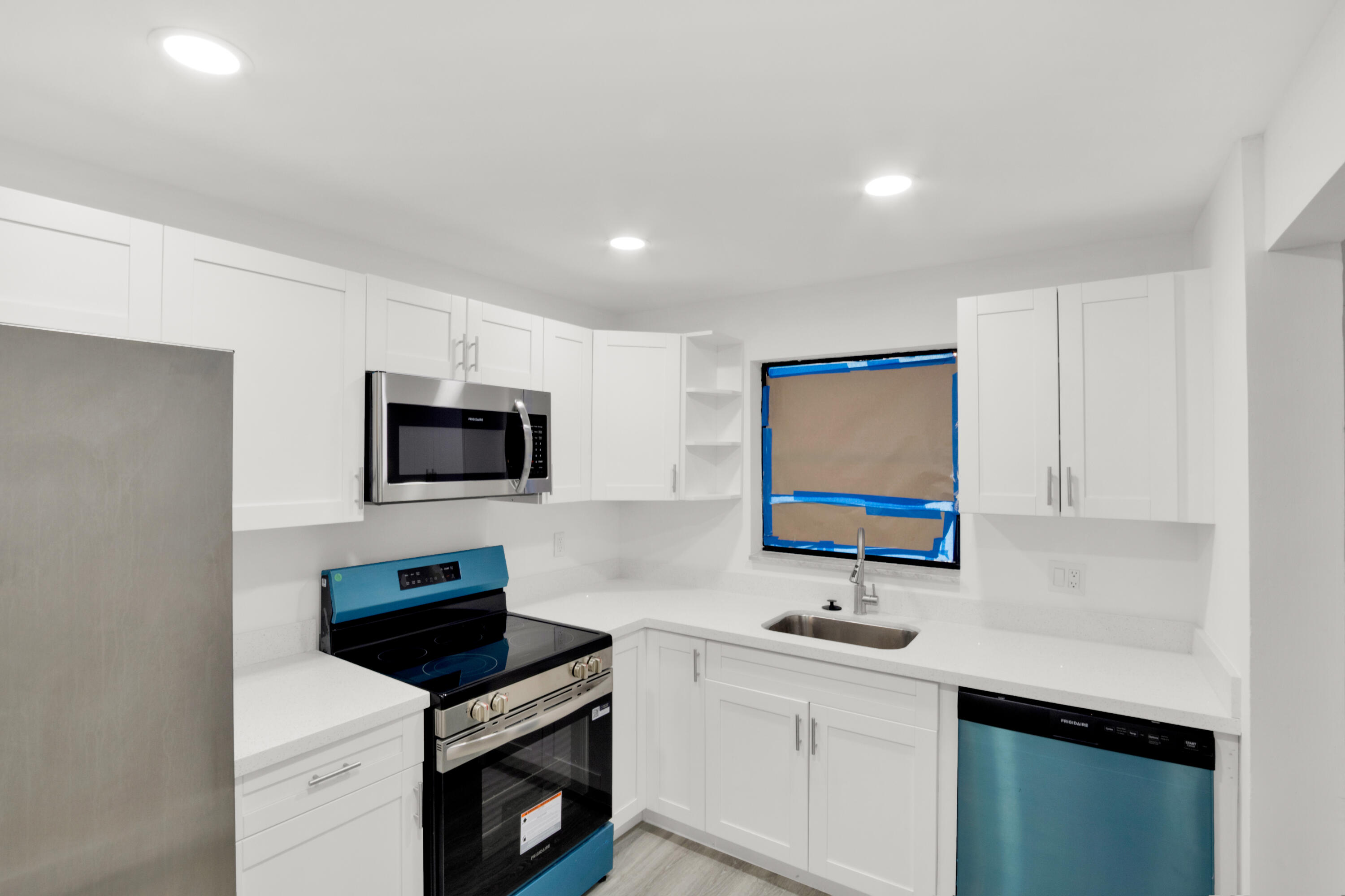 TOWN & COUNTRY ESTATES CONDO - Residential