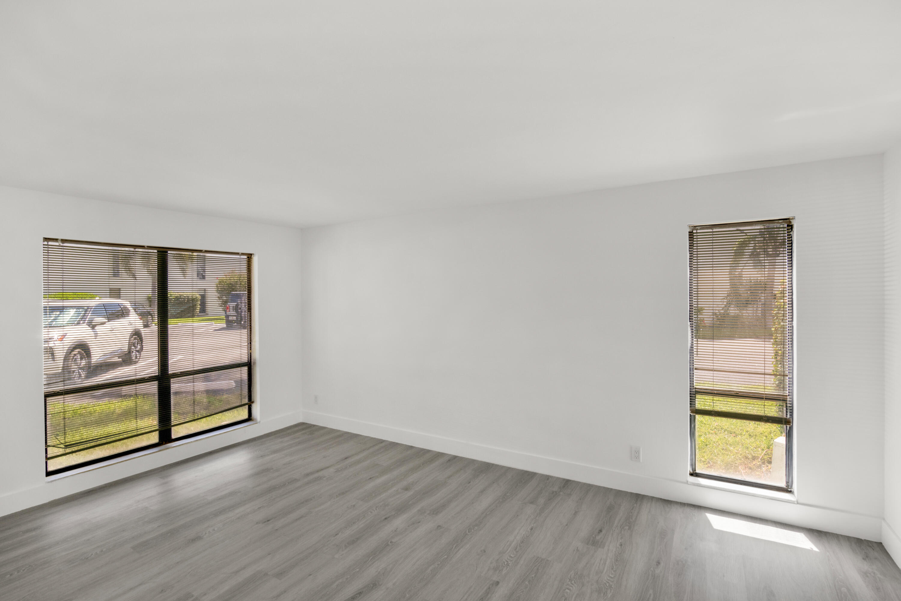 TOWN & COUNTRY ESTATES CONDO - Residential