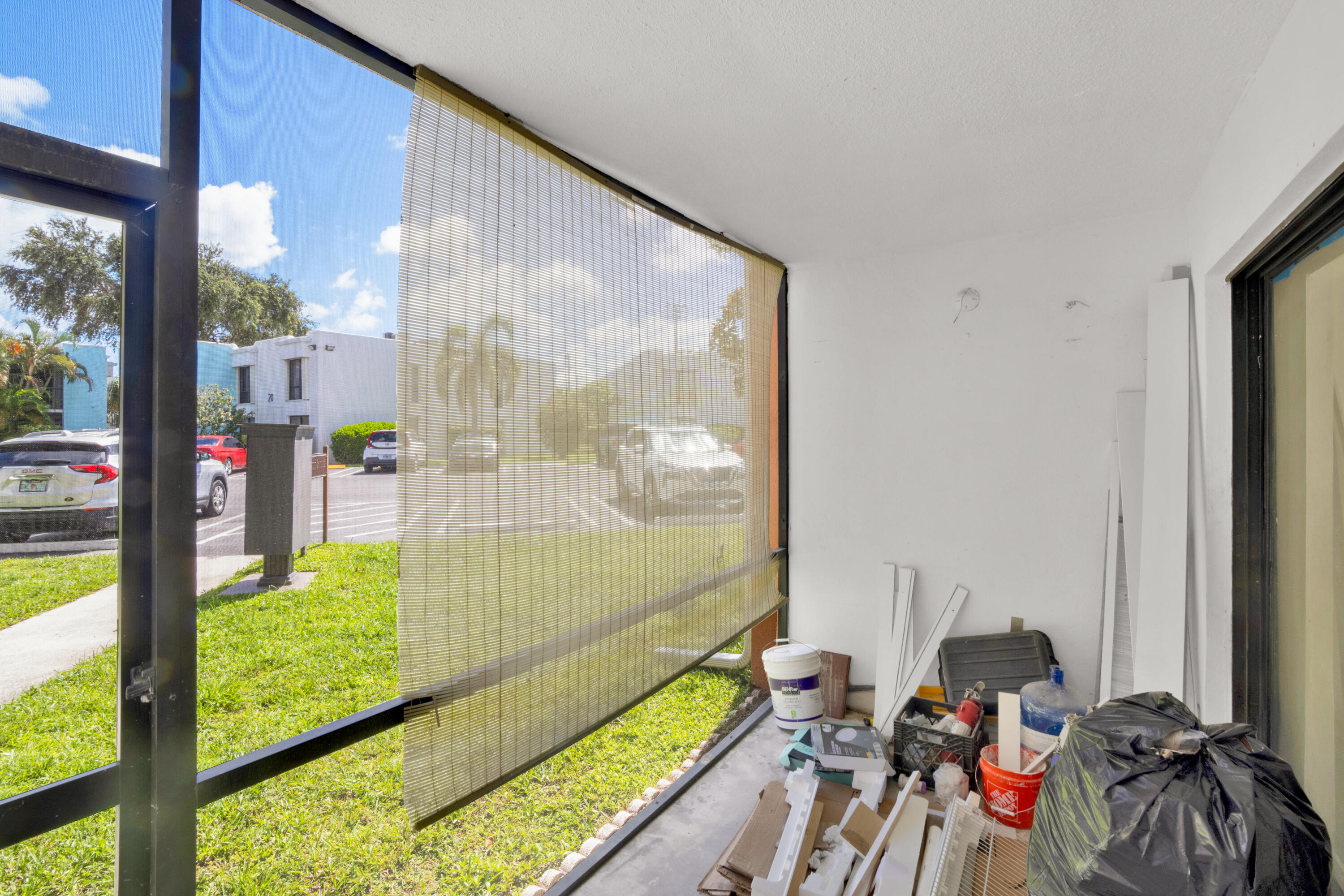 TOWN & COUNTRY ESTATES CONDO - Residential