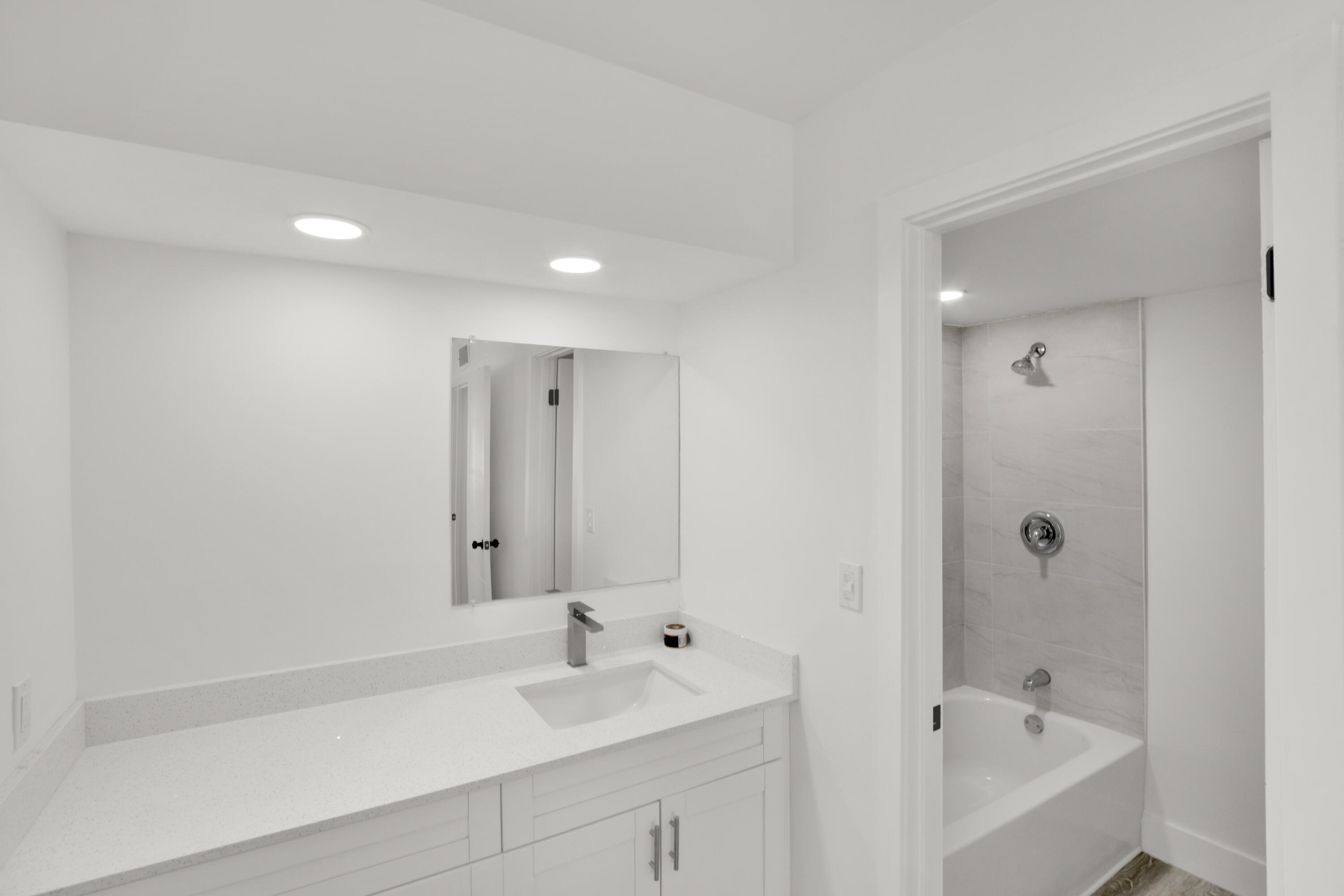 TOWN & COUNTRY ESTATES CONDO - Residential