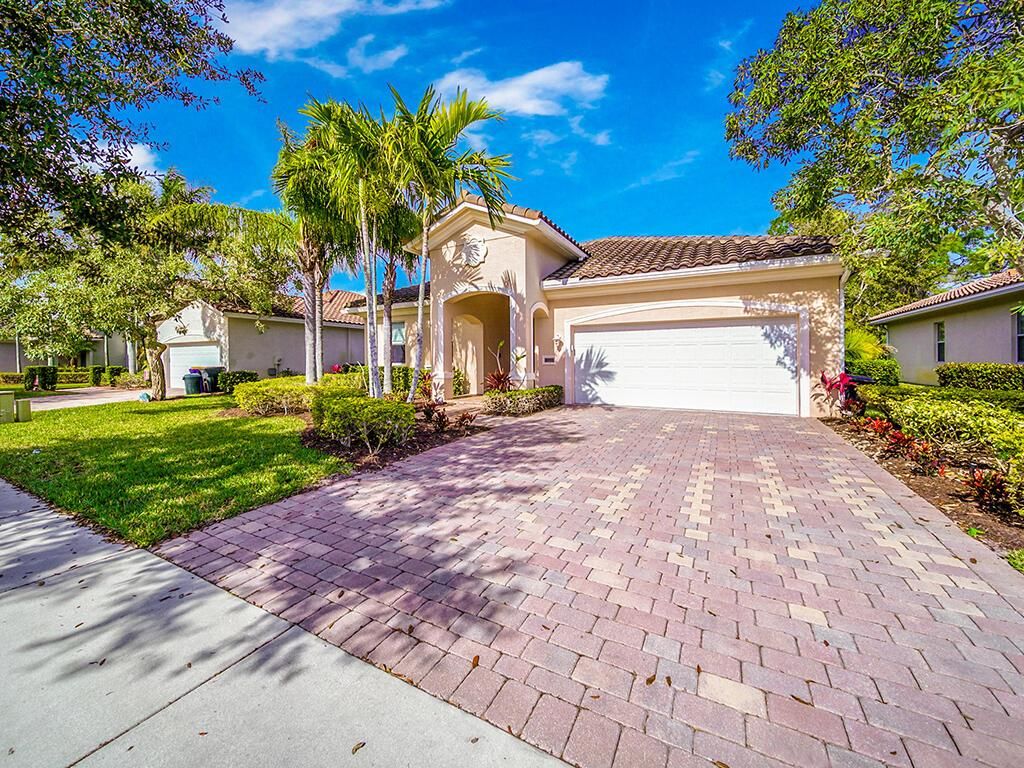 Photo of 5314 SW Longspur Lane, Palm City, FL 34990 (MLS # R10856223)