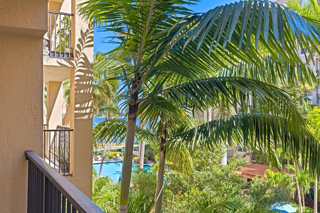 Photo of 1801 N Flagler Dr #427, West Palm Beach, FL 33407 (MLS # R10980363)