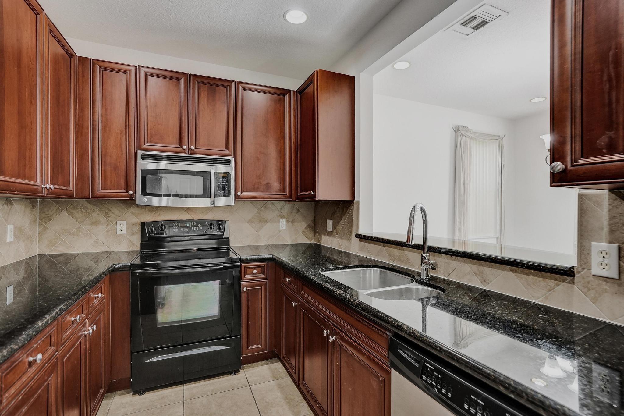 Foxford Trails 174-162 B - Residential Lease