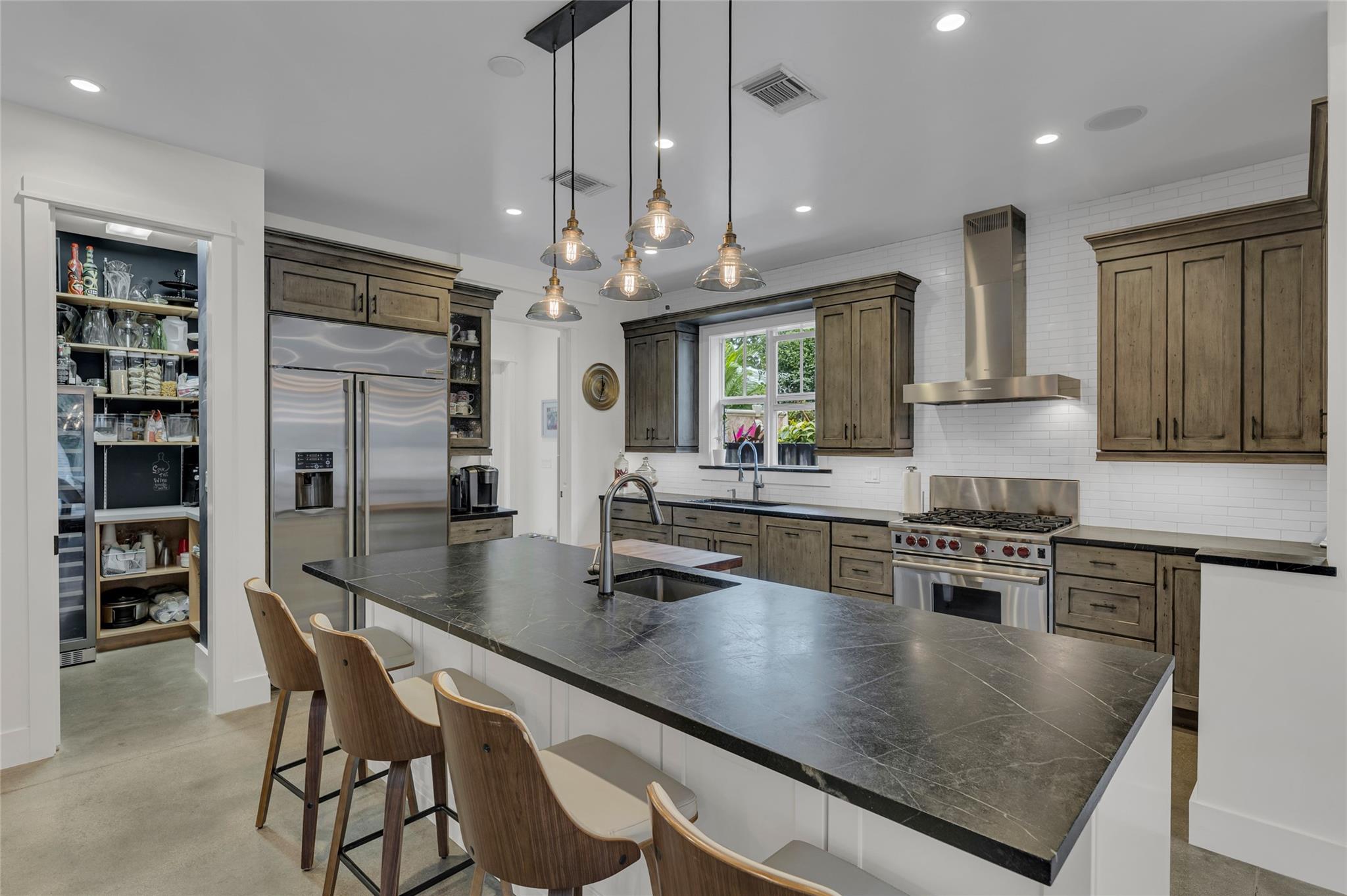 Rio Vista Cj Hectors Resu - Residential