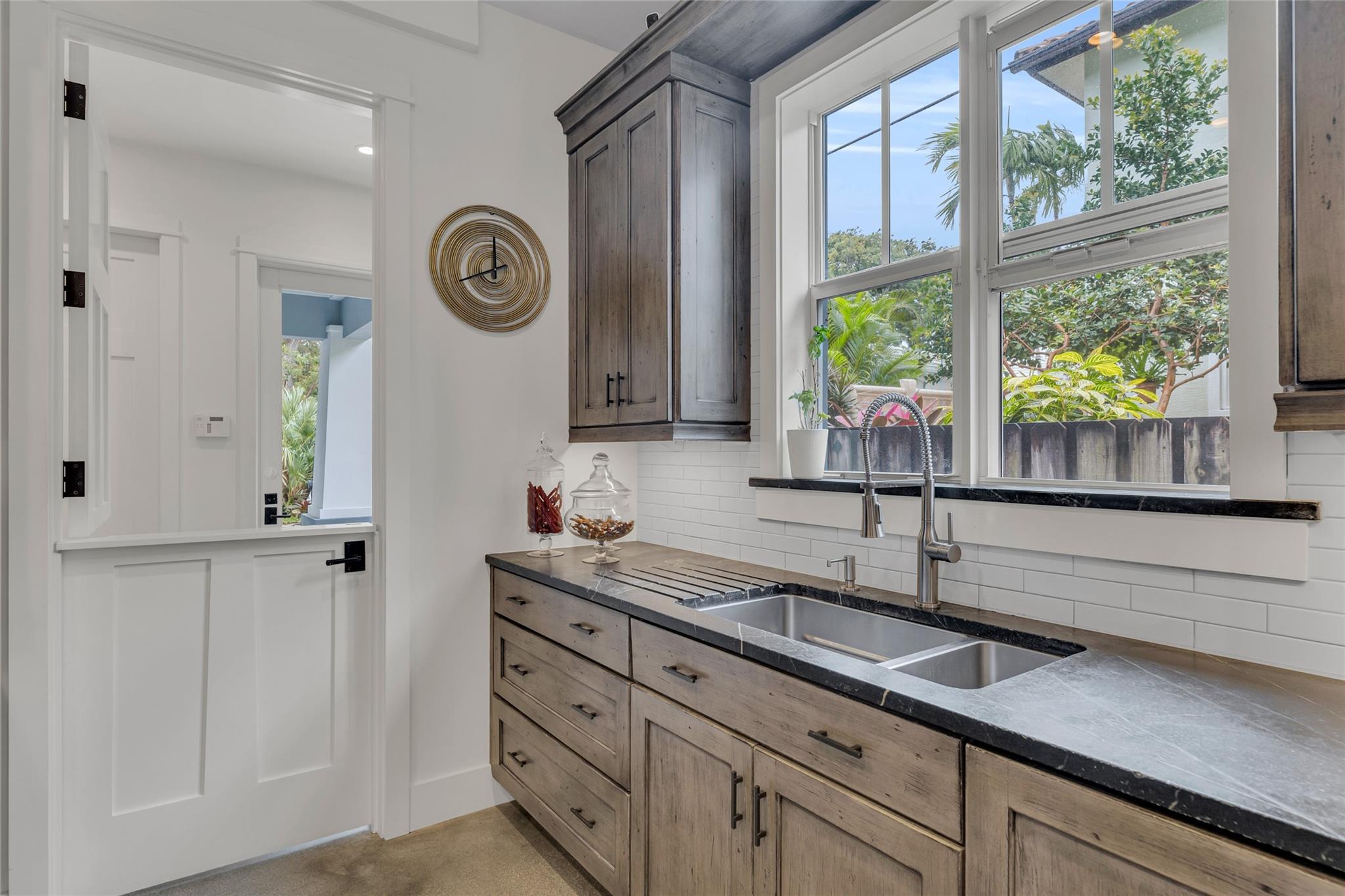 Rio Vista Cj Hectors Resu - Residential