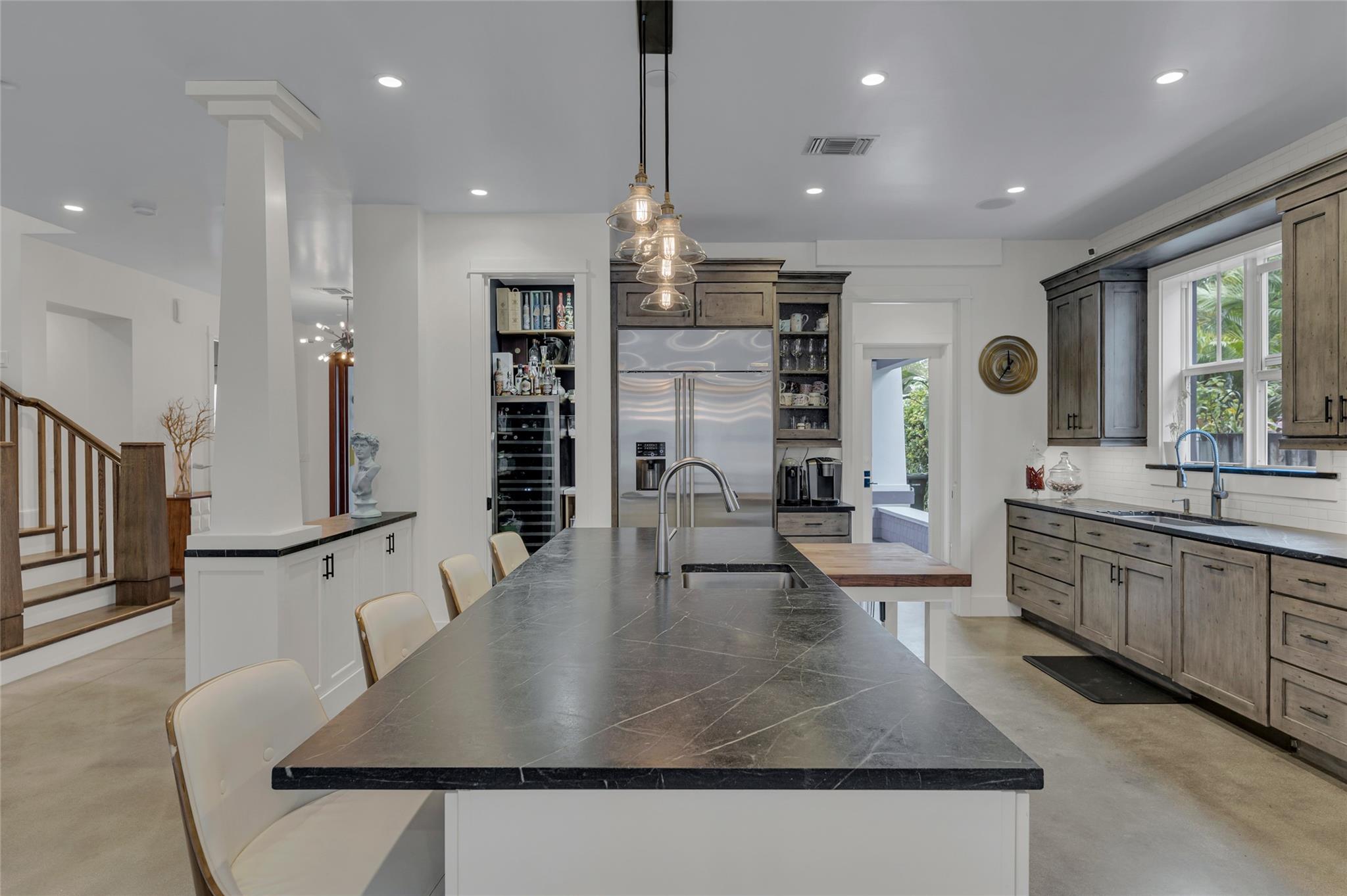 Rio Vista Cj Hectors Resu - Residential