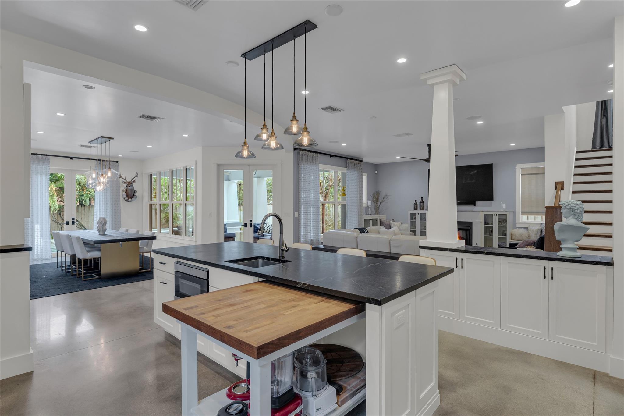 Rio Vista Cj Hectors Resu - Residential