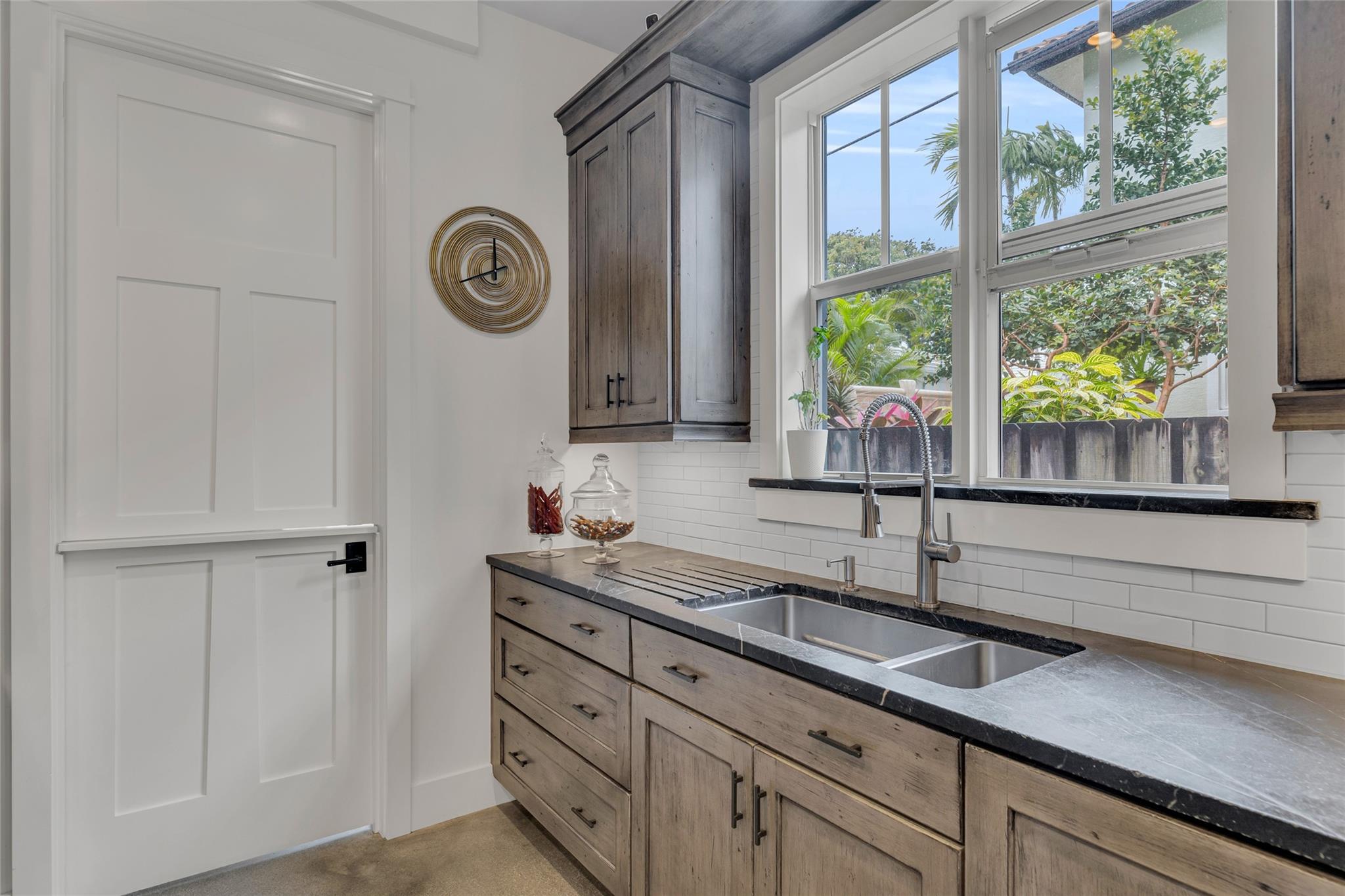 Rio Vista Cj Hectors Resu - Residential