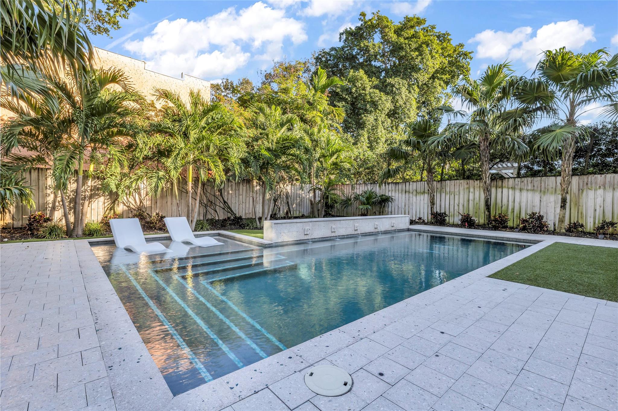 Rio Vista Cj Hectors Resu - Residential