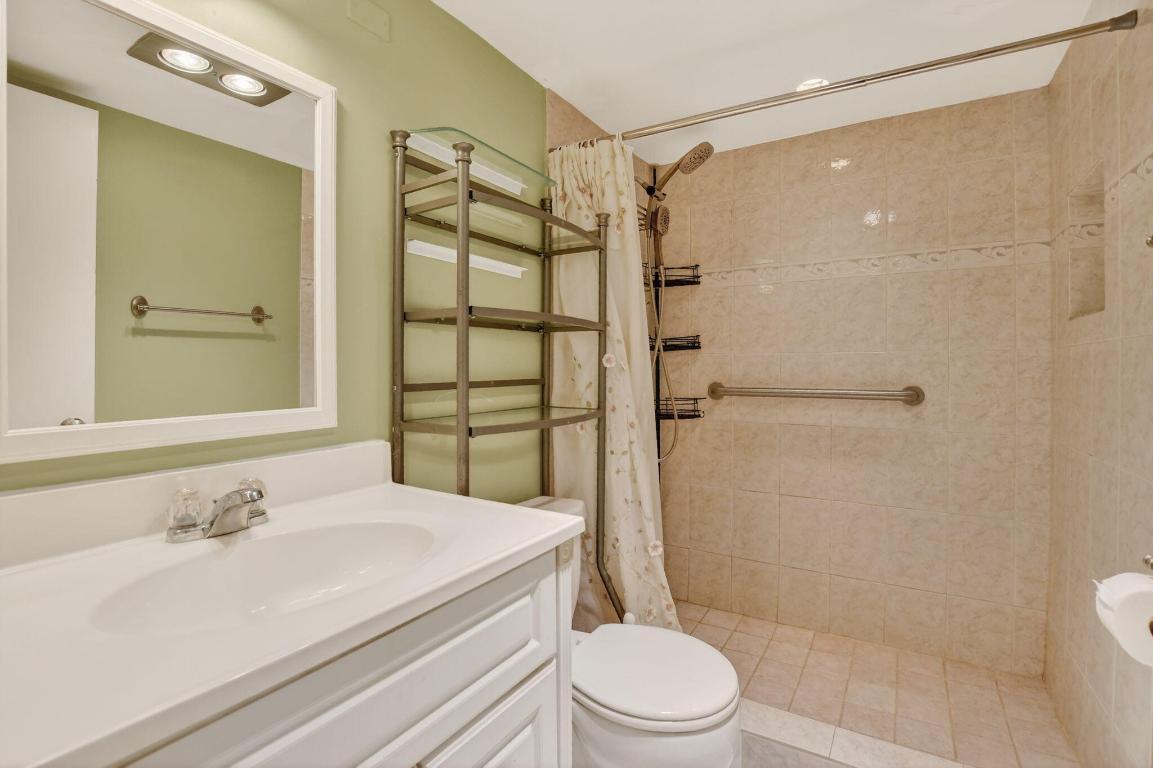 FARNHAM P CONDO - Residential