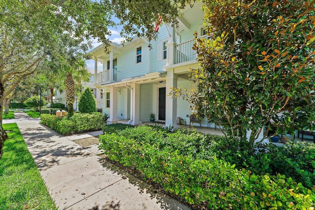 Photo of 1306 S Jeaga Drive Dr, Jupiter, FL 33458 (MLS # R10806932)