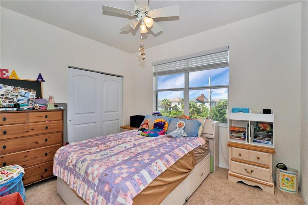 Vista Lago - Residential