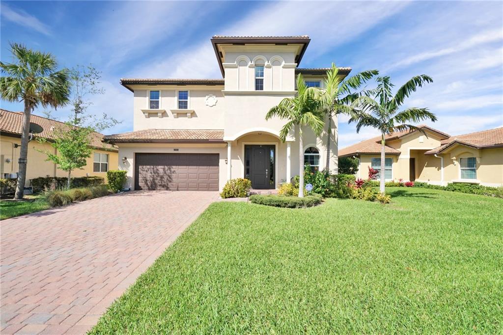 Vista Lago - Residential