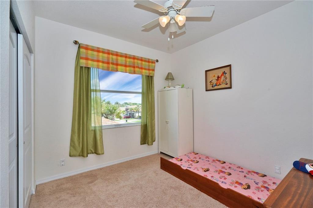 Vista Lago - Residential